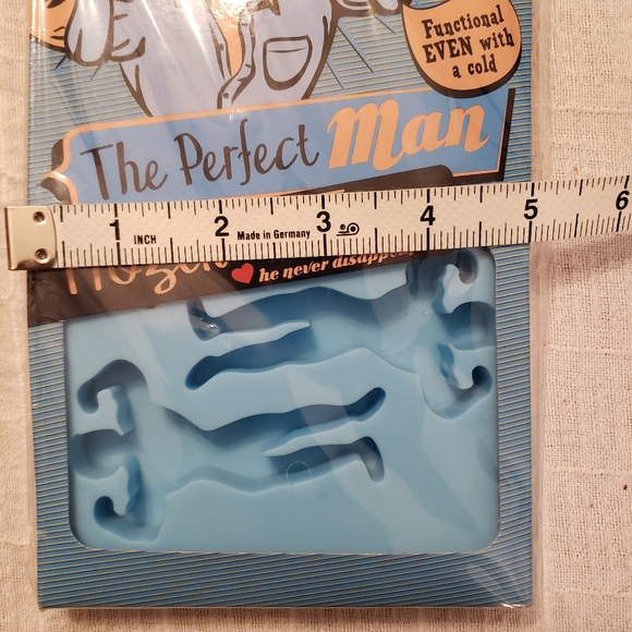 NIB TALISMAN DESIGNS man shaped ice cube tray - Picture 3 of 3